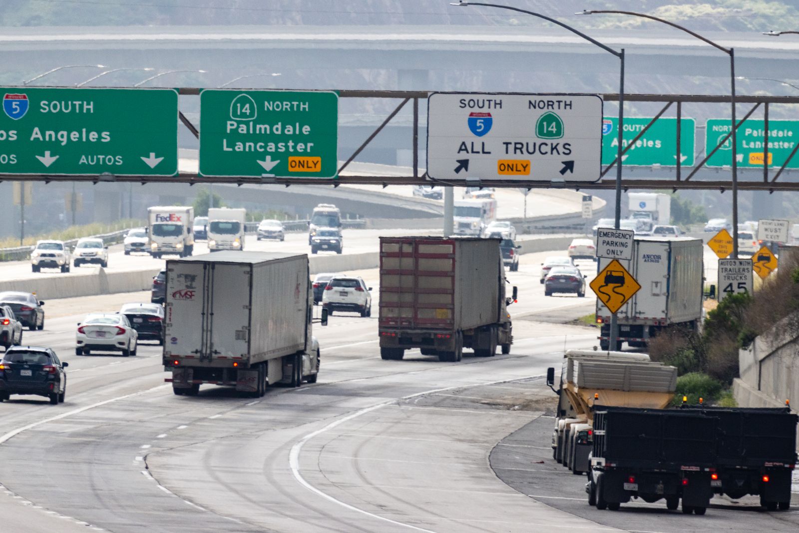 Man Killed After Leaving Disabled Truck on 91 Freeway Near Corona, CHP Says